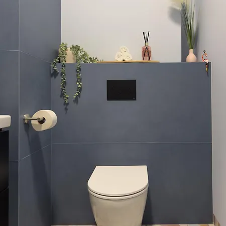 Blue Breeze Apartment *